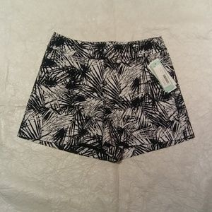 B&W Flower Print Shorts